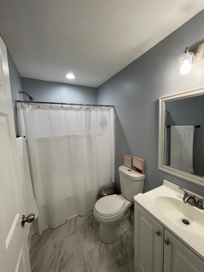 Remodeled Cottage With Sunroom Manchester Bagian luar foto