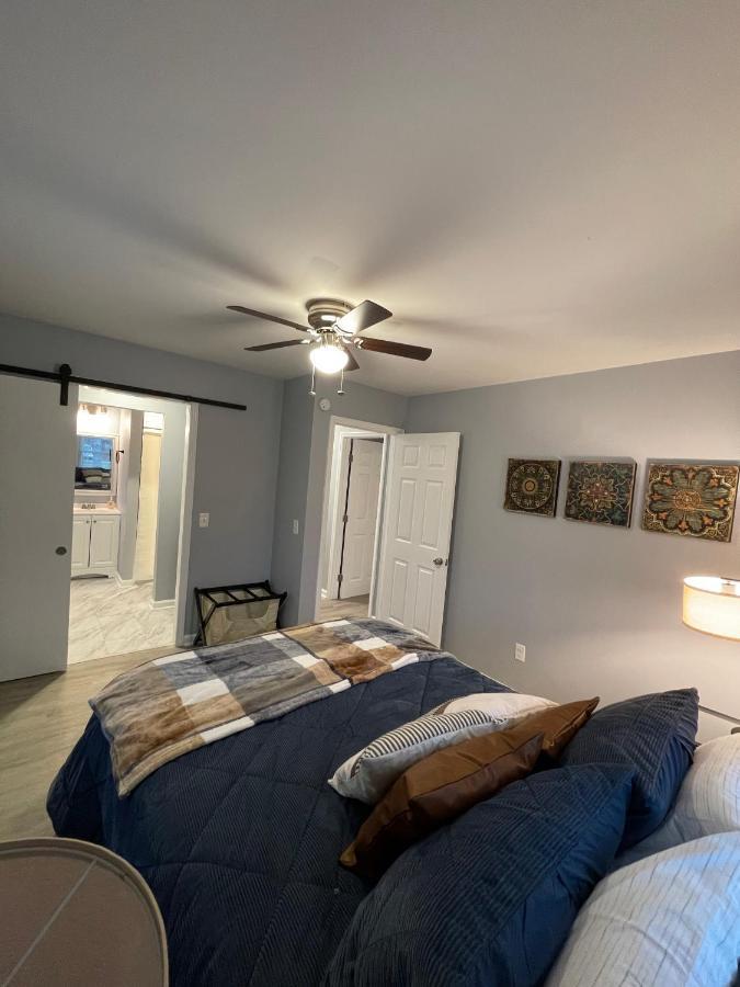 Remodeled Cottage With Sunroom Manchester Bagian luar foto